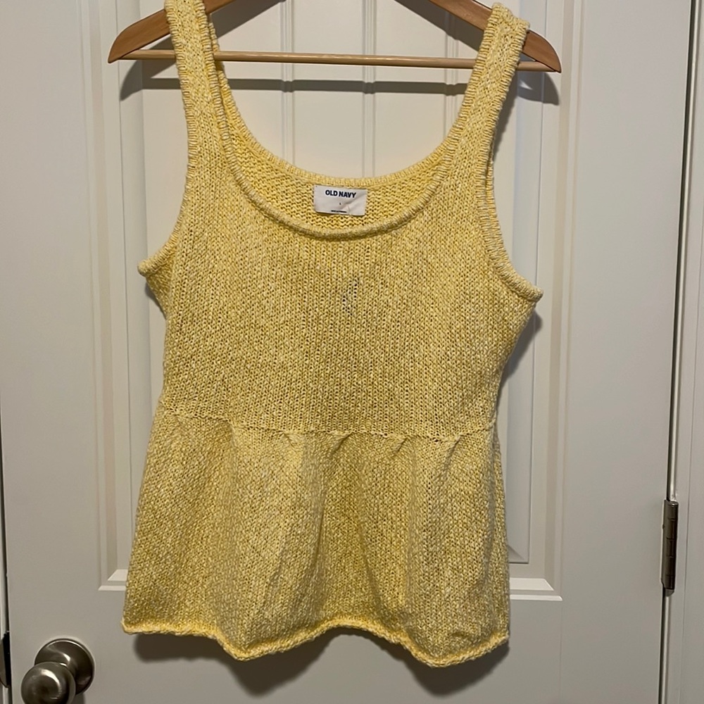 Yellow knit top size large new with tags